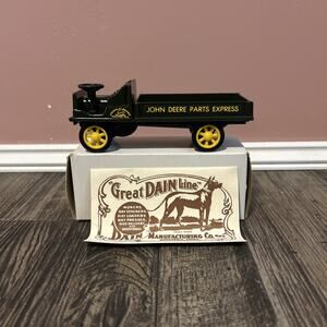 Vintage Scale Models 1:16 Dain 3-Ton Utility Truck John Deere Parts Express Box
